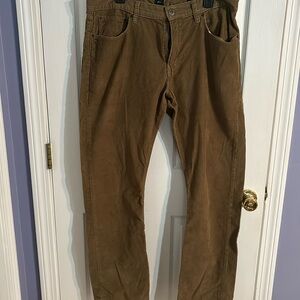 Men’s Gap corduroy pants